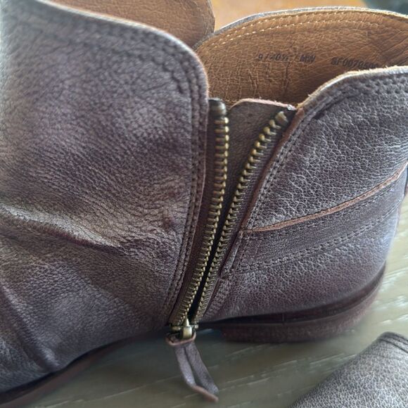 Sofft Brookdale Women's Leather Ankle Boots Moto-Chic Slouchy Side Zipper Size 9 - Picture 13 of 14